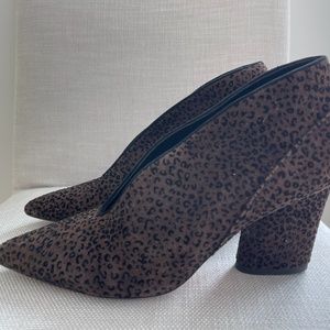 Donald Pilsner Cheetah Print Dress Shoes